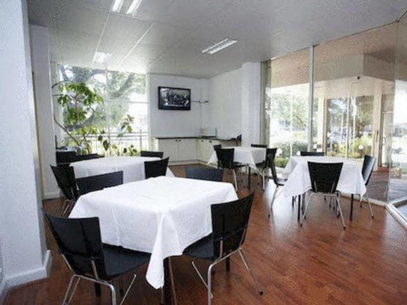 Park Squire Motor Inn & Serviced Apartments Melbourne Exterior photo