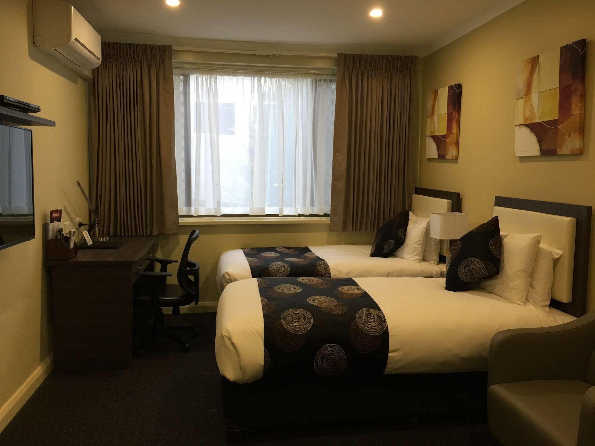Park Squire Motor Inn & Serviced Apartments Melbourne Exterior photo