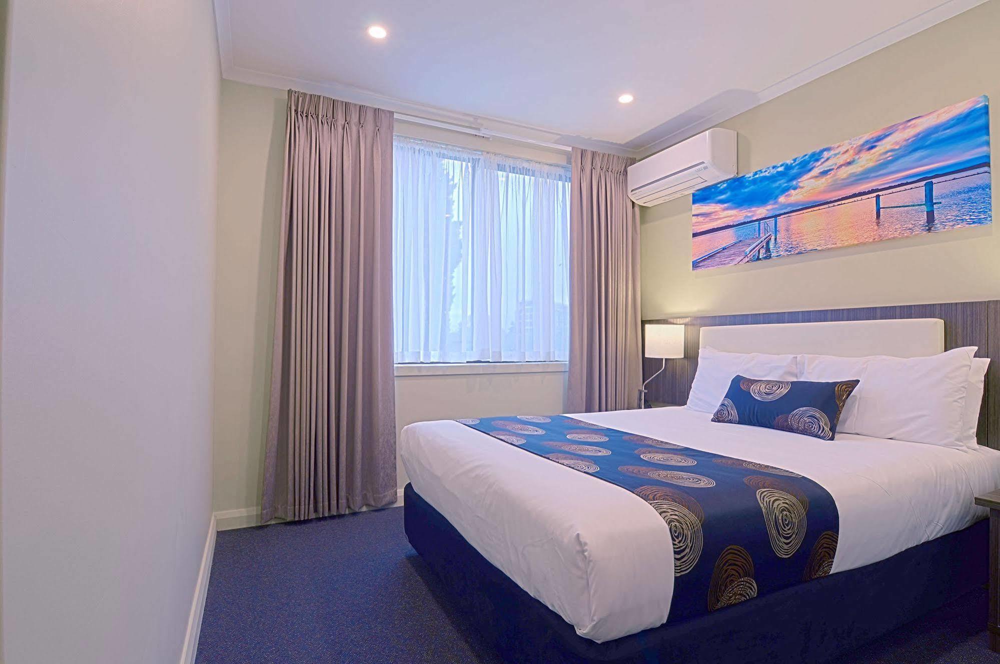 Park Squire Motor Inn & Serviced Apartments Melbourne Exterior photo