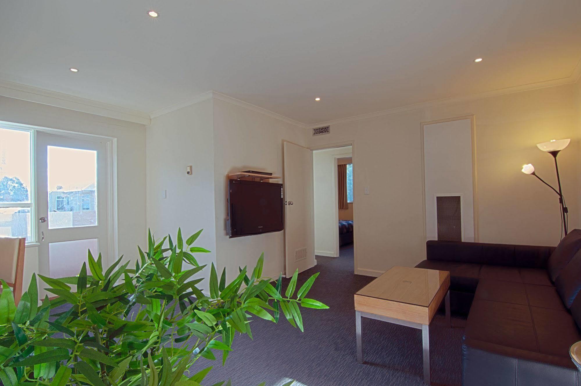 Park Squire Motor Inn & Serviced Apartments Melbourne Exterior photo