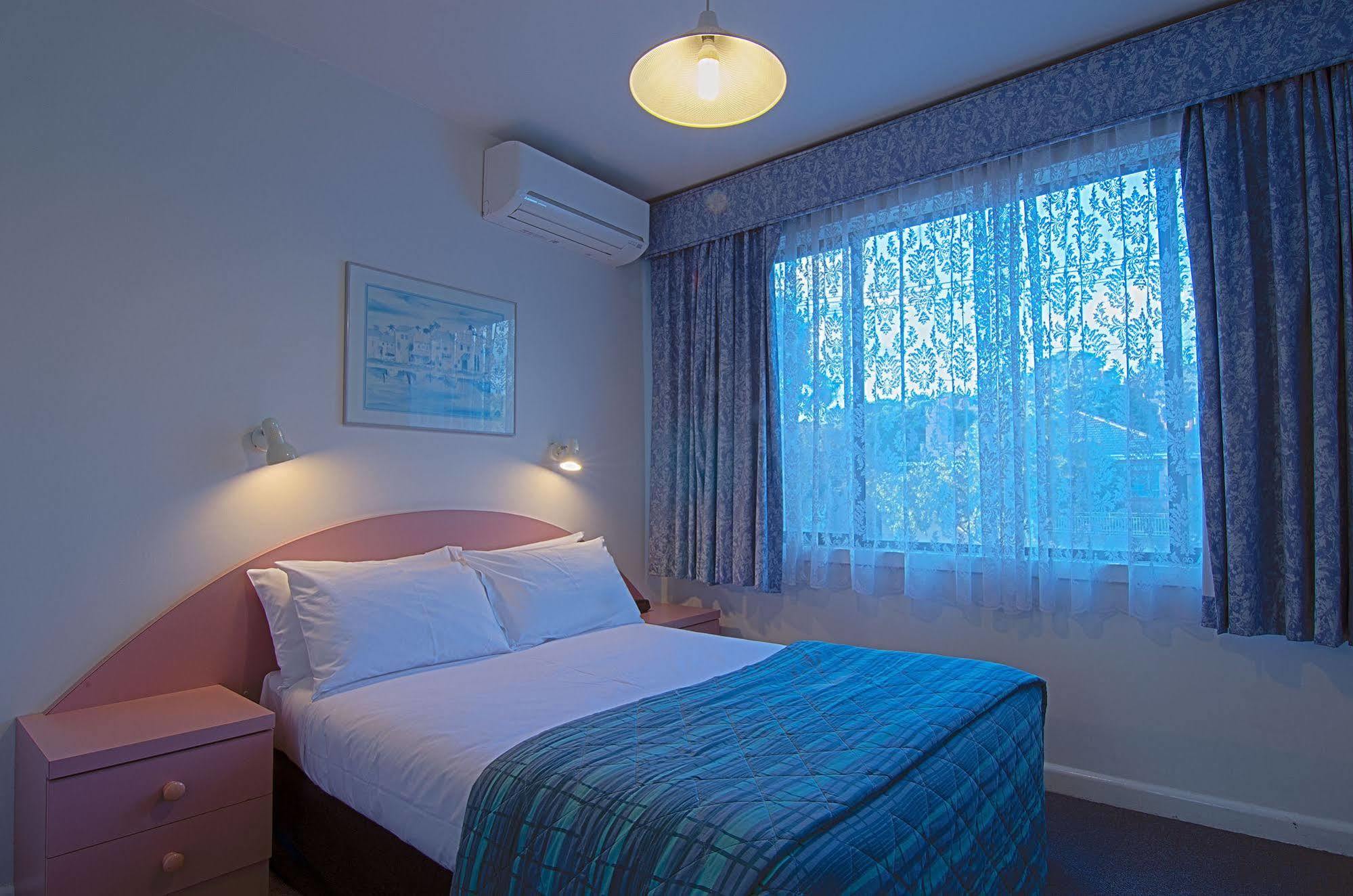 Park Squire Motor Inn & Serviced Apartments Melbourne Exterior photo