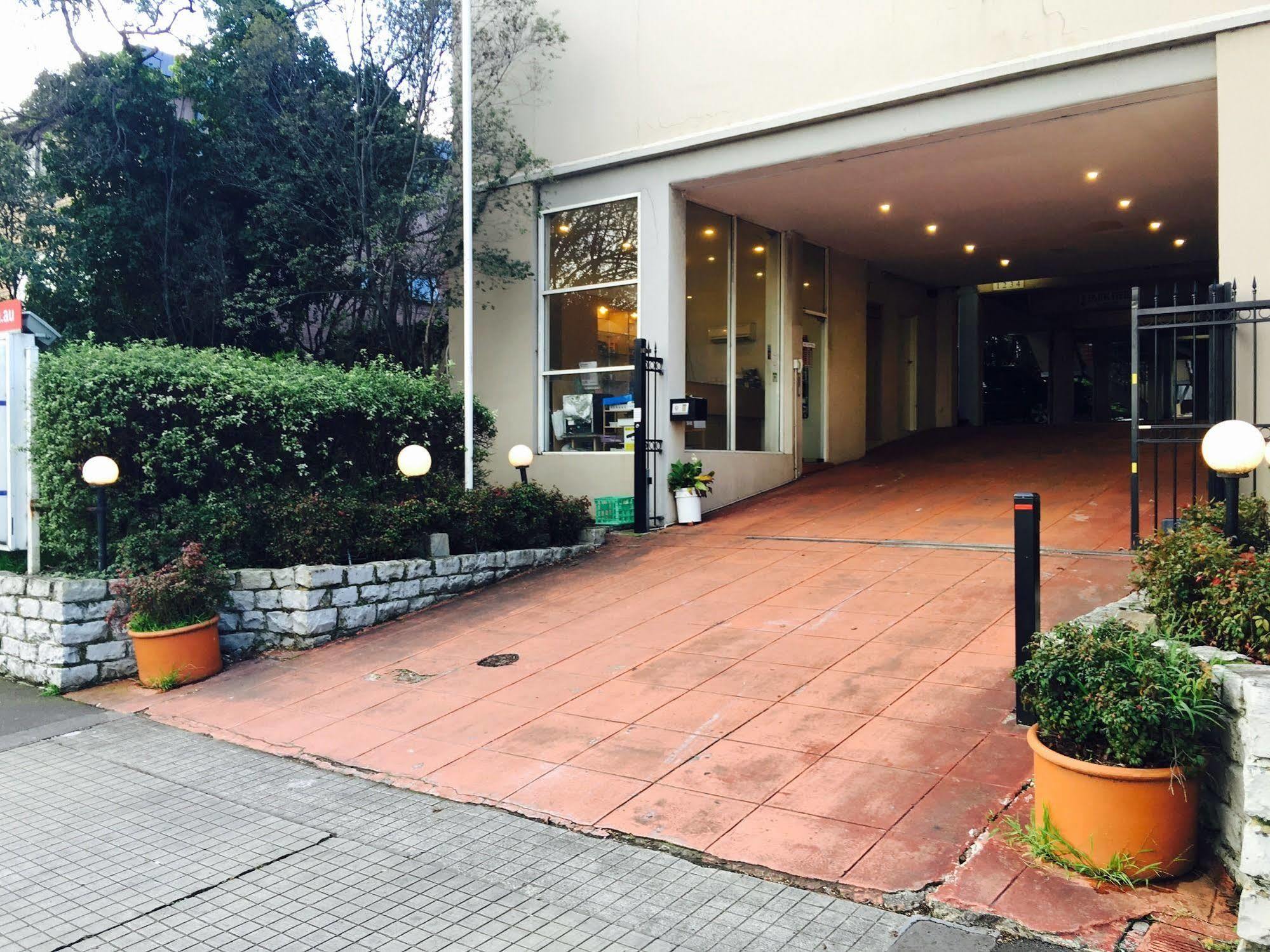 Park Squire Motor Inn & Serviced Apartments Melbourne Exterior photo